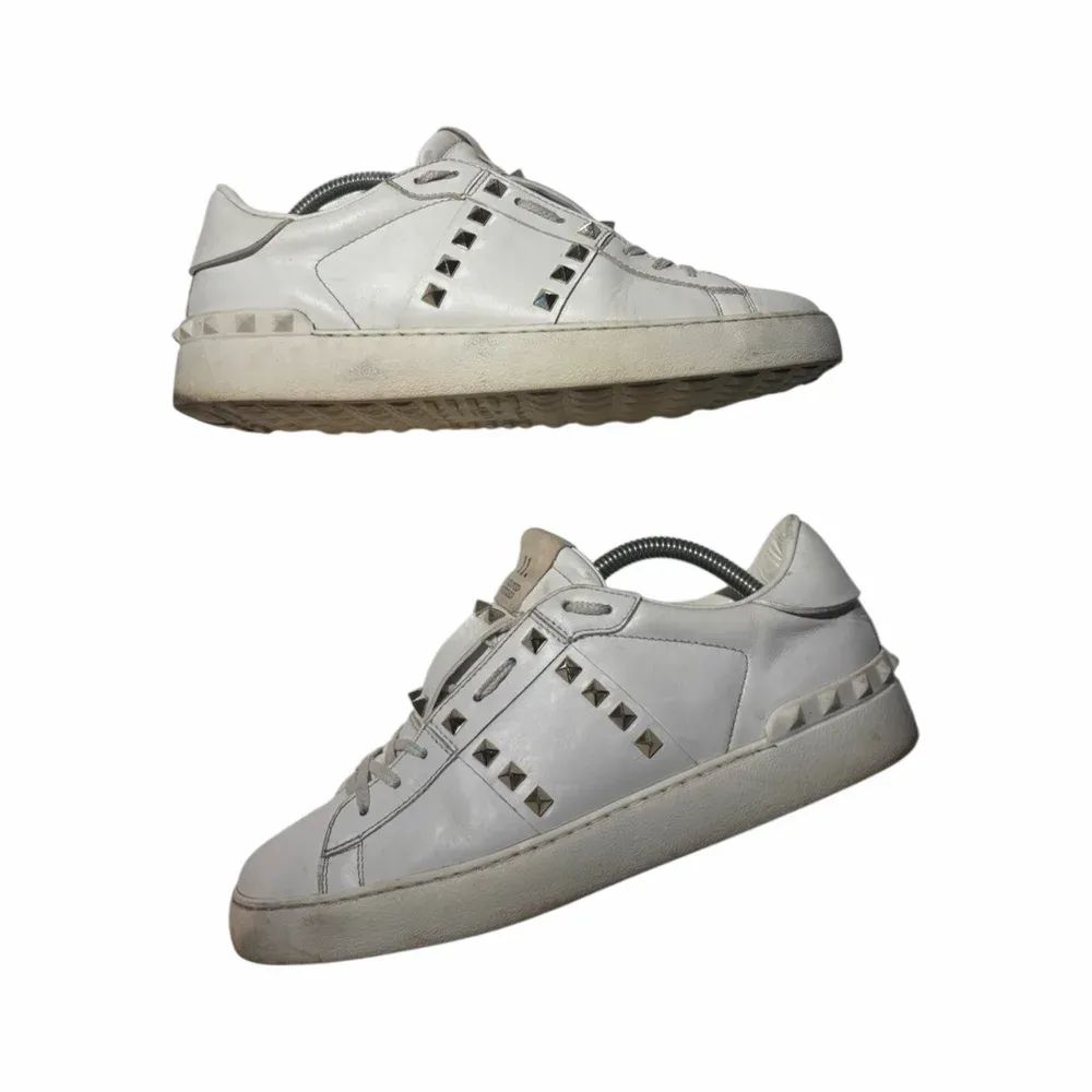 VALENTINO Rockstud Untitled Sneakers