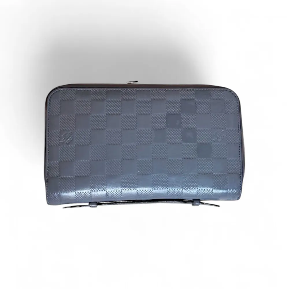 LOUIS VUITTON Zippy XL